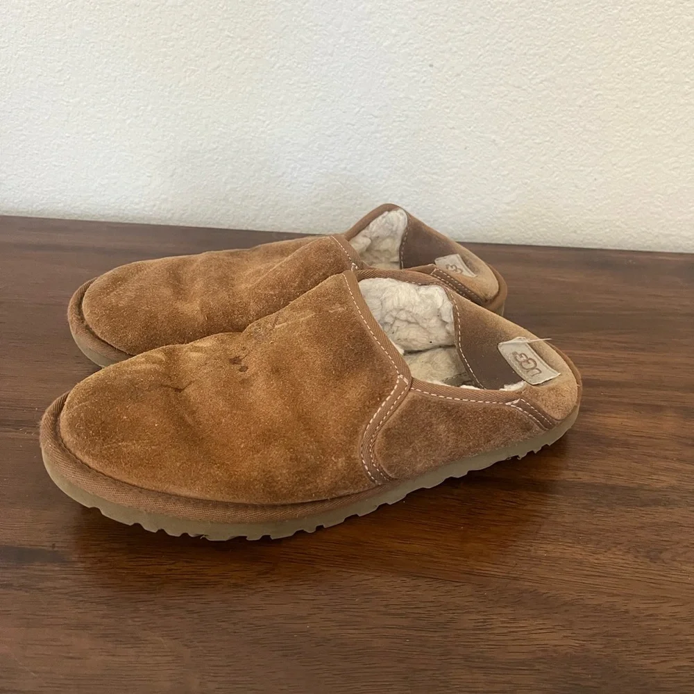 UGG Kenton Slipper Fleece Lined Stay Warm Athleisure Sz 9